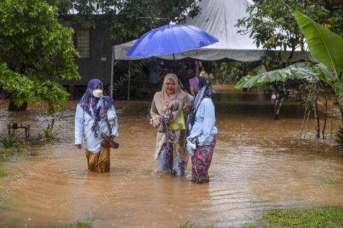 BAKAL PENGANTIN REDAH BANJIR
