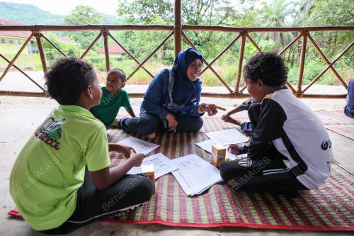PROF DR KHATIJAH OMAR