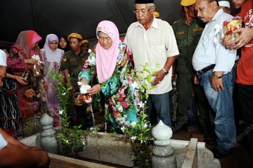 TR08_26062013_ADUN_MENINGGAL