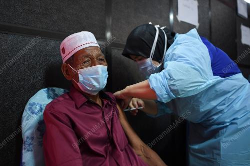 JEJAK VAKSIN COVID-19 UniSZA