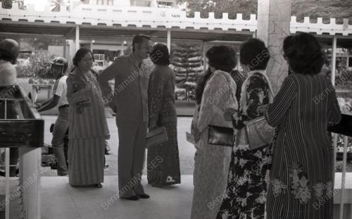 HARI WANITA