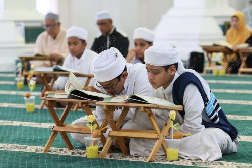 NUZUL AL-QURAN