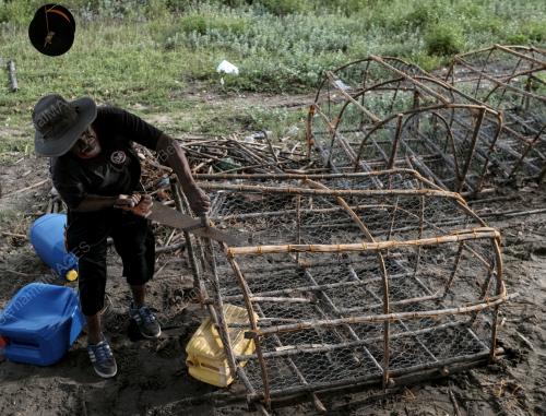 PEMBUAT BUBU IKAN KIJAL