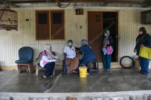 VAKSIN COVID-19 DI RUMAH