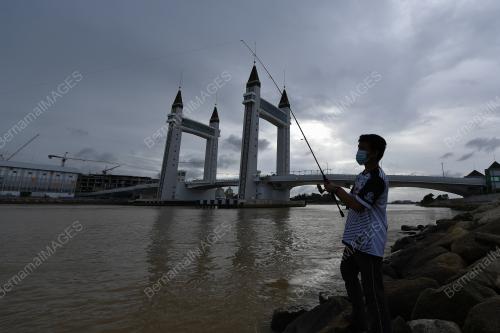 MONSUN TIMUR LAUT