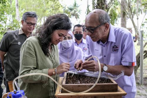 TENGKU NADHIRAH ZAHRAH