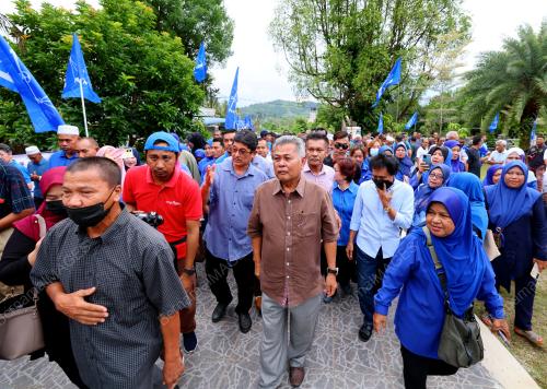 DATUK SERI AHMAD SAID