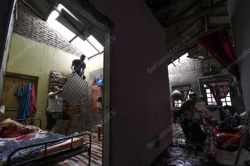 TR09_03012019_PABUK_RUMAH