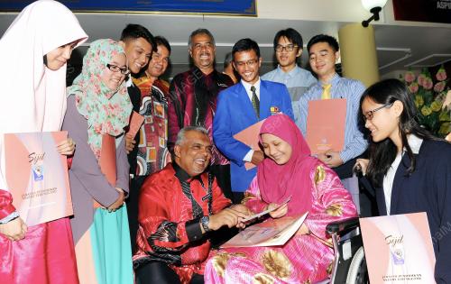 TR09_03032016_KEPUTUSAN_SPM