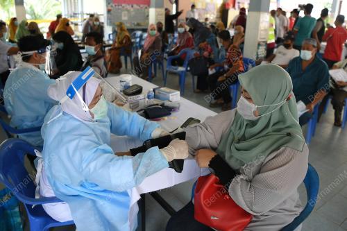 PROGRAM OUTREACH VAKSIN PENDUDUK PEDALAMAN