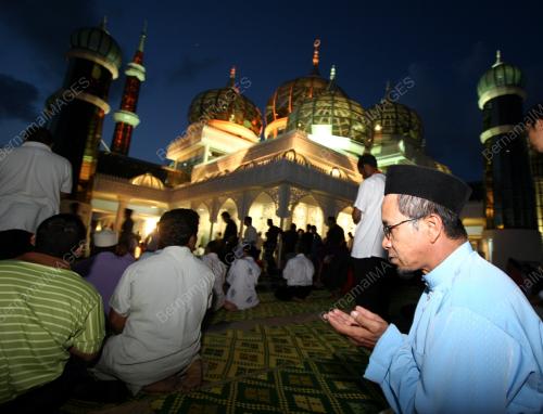 MASJID KRISTAL