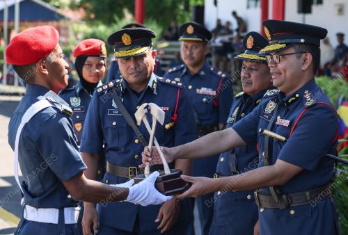 AKMAL NASRULLAH MOHD NASIR