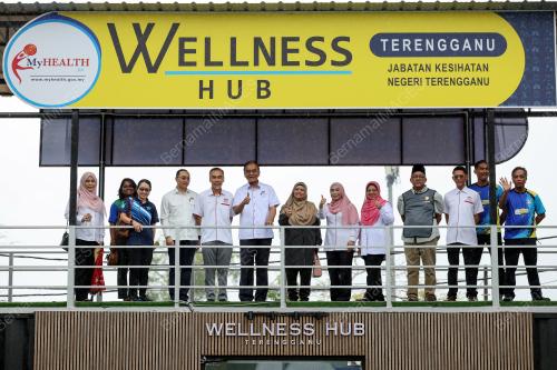 DATUK SERI DR DZULKEFLY AHMAD