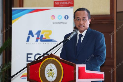DATUK SERI DR AHMAD SAMSURI MOKHTAR