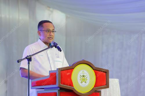 DATUK SERI DR AHMAD SAMSURI MOKHTAR