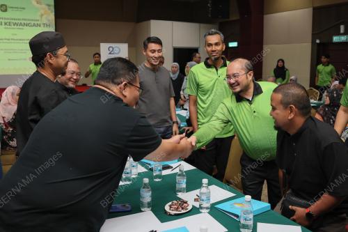 MUSTAKIM MOHAMAD