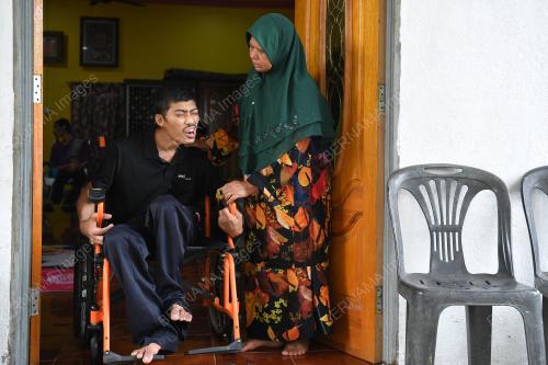 WARGA EMAS CEKAL JAGA ANAK OKU