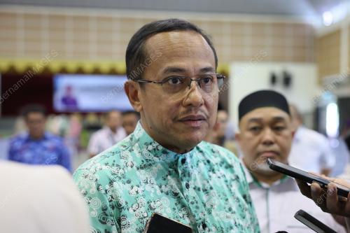 DATUK SERI DR AHMAD SAMSURI MOKHTAR