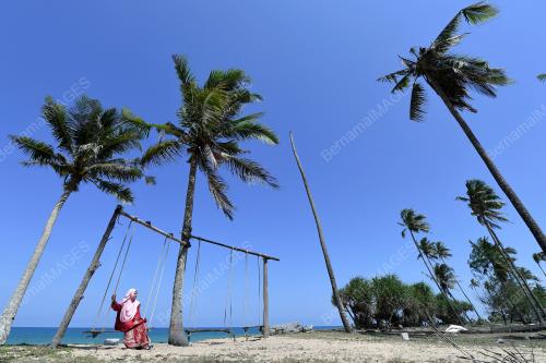 PANTAI JAMBU BONGKOK