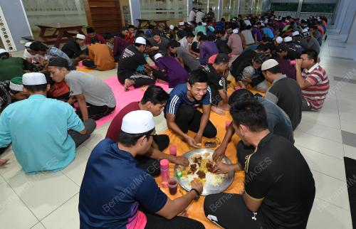 TR09_14052019_IFTAR_UMT