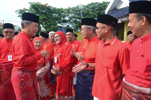 DATUK SERI MOHAMAD HASAN