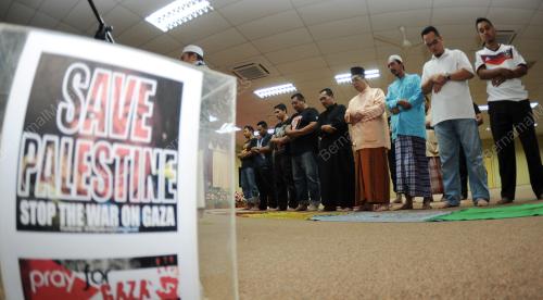 TR09_14072014_PIALA_DUNIA