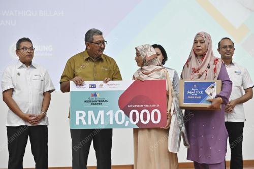 DATUK SERI WAN AHMAD DAHLAN ABDUL AZIZ