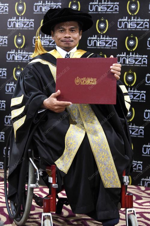 TR09_17112018_UNiSZA_BN201811173958