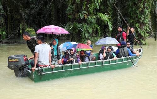 TR09_18122014_BANJIR