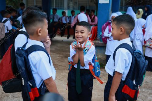 SESI PERSEKOLAHAN 2023/2024