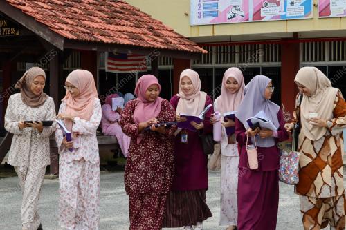 PRA U TINGKATAN ENAM