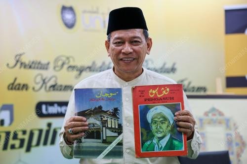 AKHBAR TULISAN JAWI