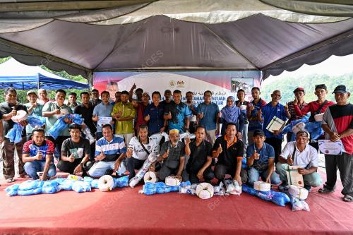 DATUK DR AZMAN IBRAHIM