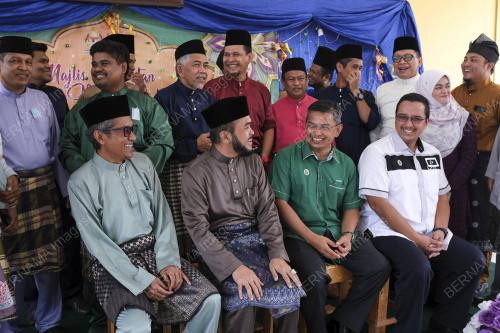 DATUK DR NIK MUHAMMAD ZAWAWI SALLEH