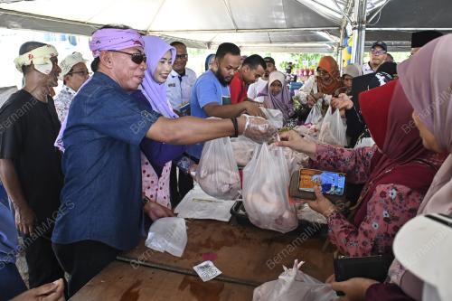 KARNIVAL JOM MASUK KAMPUNG