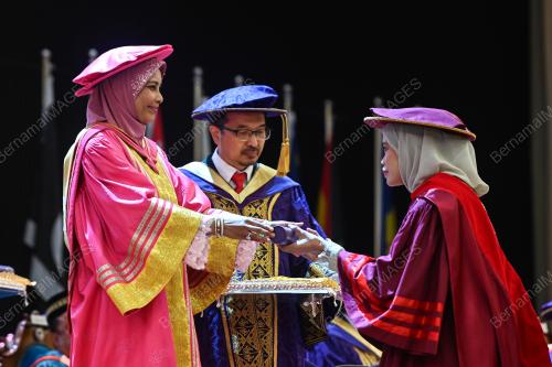 SULTANAH NUR ZAHIRAH