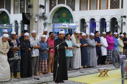 SOLAT SUNAT HAJAT DIJAUHI WABAK 2019-nCoV