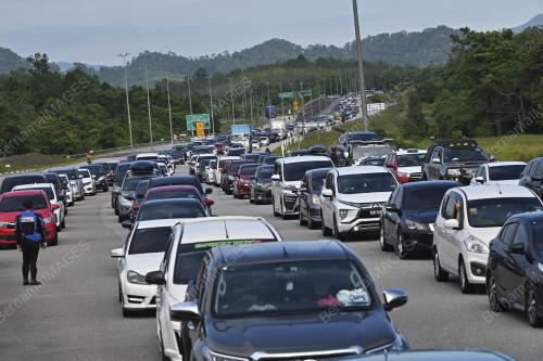 KESESAKAN PLAZA TOL KUALA TERENGGANU