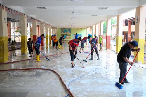 BERSIH SEKOLAH BANJIR