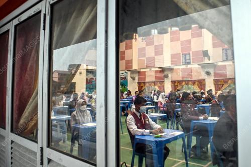 HARI PERTAMA SPM 2023
