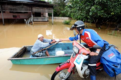 TR10_01012013_POSMEN_BANJIR