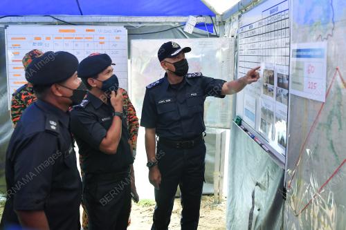 TAN SRI ACRYL SANI ABDULLAH SANI