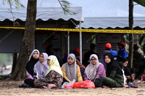 LEMAS DI PANTAI SURA TENGAH