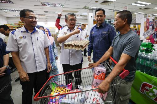 DATUK SERI SALAHUDDIN AYUB