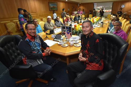 TR10_03102019_KUNJUNGAN_HORMAT_BN201910033093-2