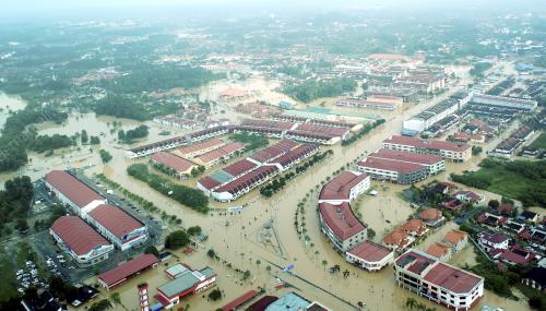 TR10_06122013_KEMAMAN_BANJIR
