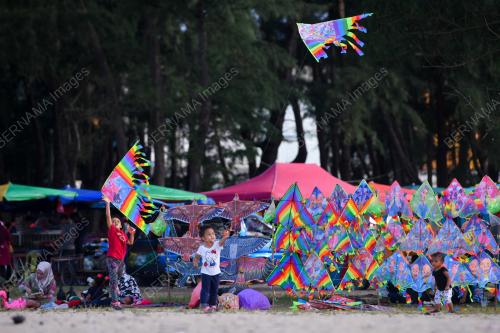 RIADAH HUJUNG MINGGU