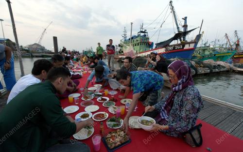 TR10_07062018_BERBUKA_PUASA