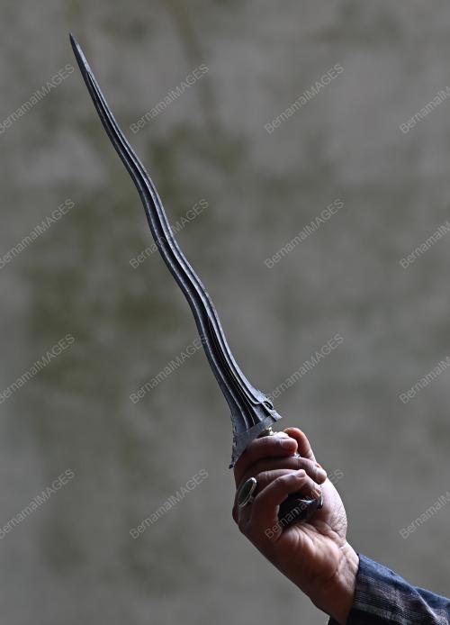PERTANDINGAN KERIS ANTIK