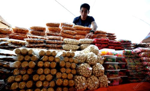 TR10_08082012_JUAL_KACANG
